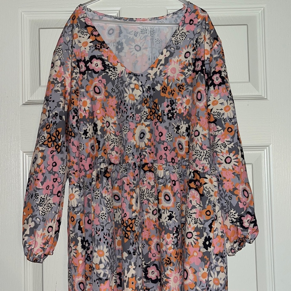Size Small Ladies Dress, New Without Tags